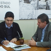 Fabiano falou sobre investimentos em Farroupilha com o deputado estadual Álvaro Boessio