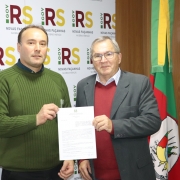 Assinatura dos convênios ocorreu entre o secretário Volnei Minozzo e os prefeitos municipais (34)