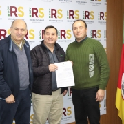 Assinatura dos convênios ocorreu entre o secretário Volnei Minozzo e os prefeitos municipais (45)