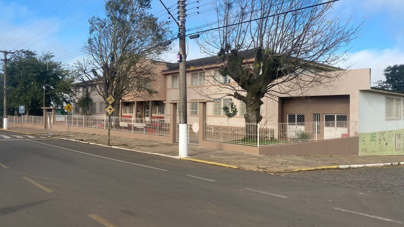 Fachada da Escola Julio Prates de Castilhos