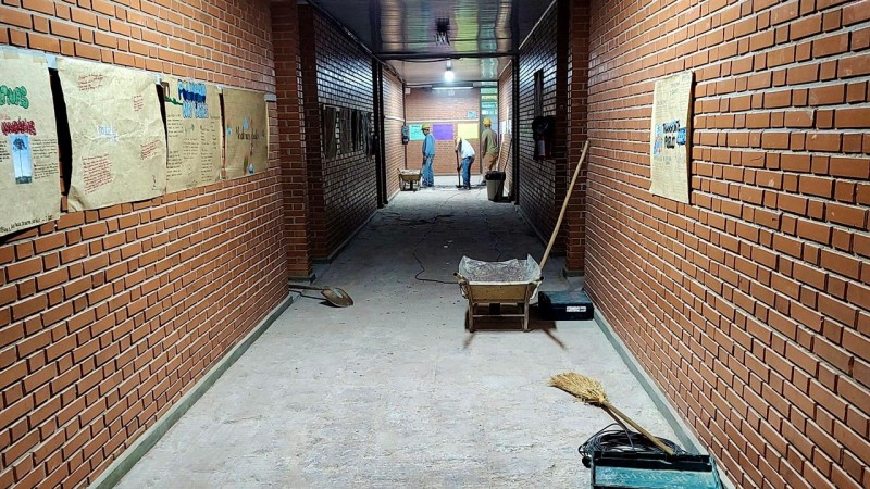 Corredor da escola Érico Veríssimo, em Lajeado.
