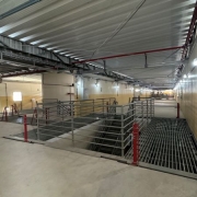 Na imagem vê-se o andar superior da CPPA, onde os agentes conseguem abrir as celas remotamente.